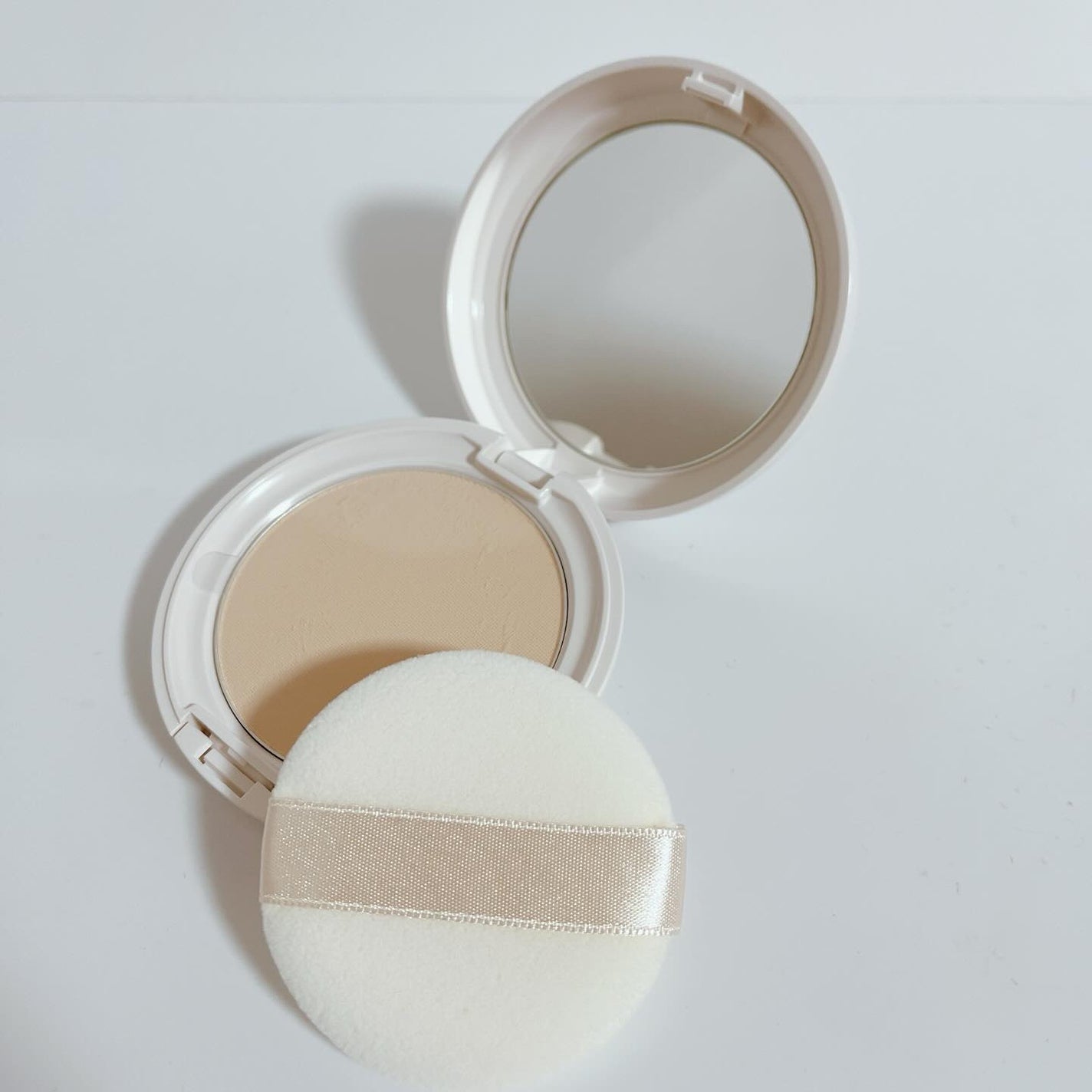 エッセンスパウダー /セラフォア/プレストパウダーを使ったクチコミ(4枚目)