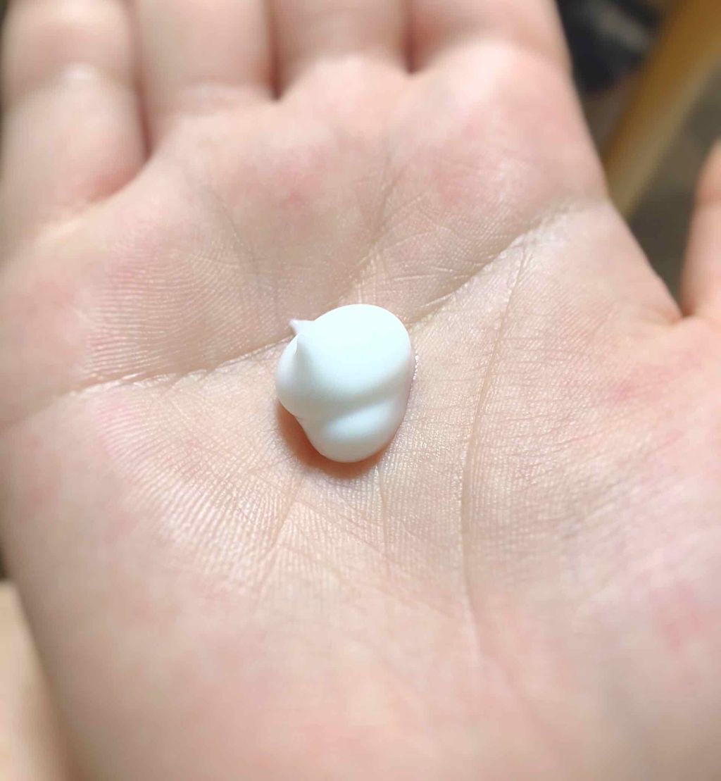 ボディミルク ファインアップル&ガーデニアの香り/アロマリゾート/ボディミルクを使ったクチコミ(2枚目)