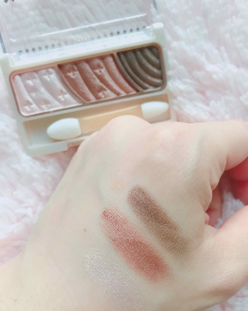 トーンアップアイシャドウ/CEZANNE/アイシャドウパレットを使ったクチコミ(2枚目)