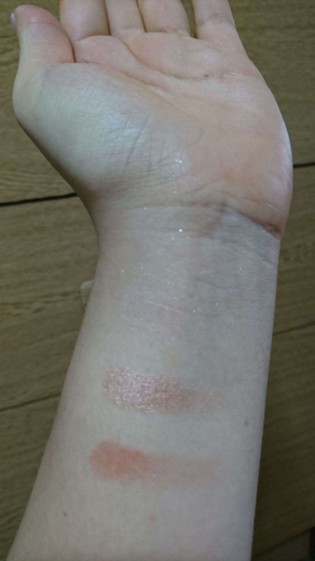 ダイソー×IT GIRL アイシャドウ/DAISO/単色アイシャドウを使ったクチコミ（2枚目）