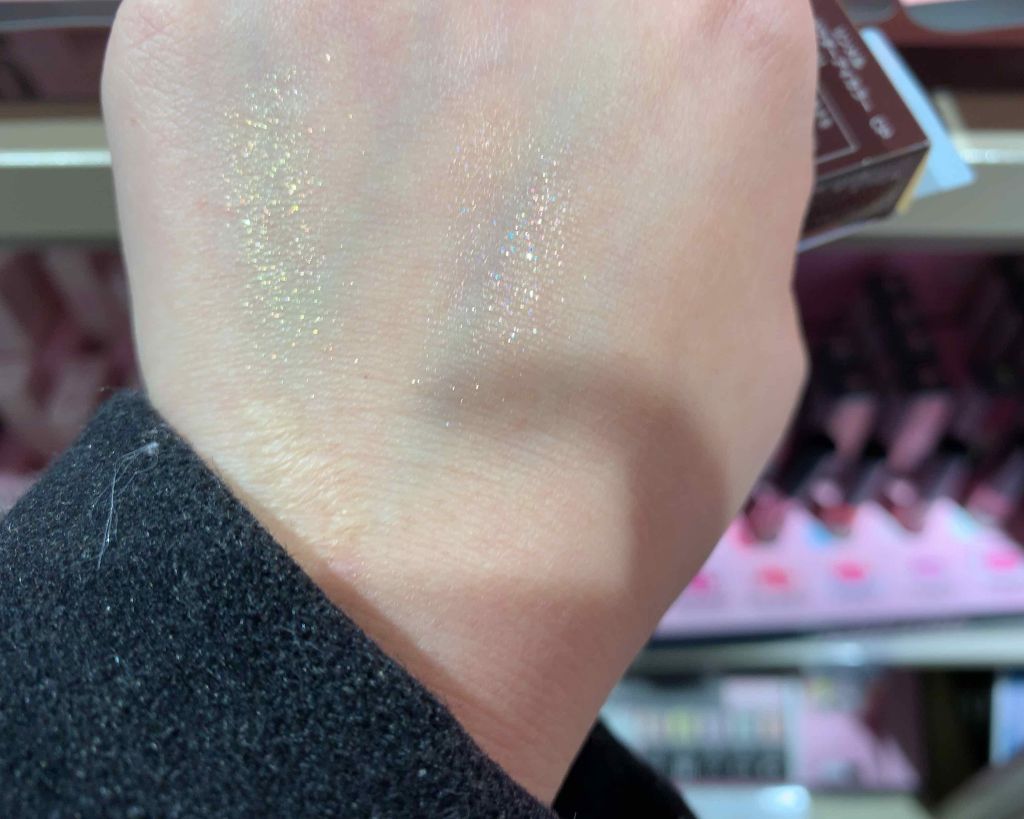 プリズム パウダーアイカラー/リンメル ロンドン/単色アイシャドウを使ったクチコミ（3枚目）