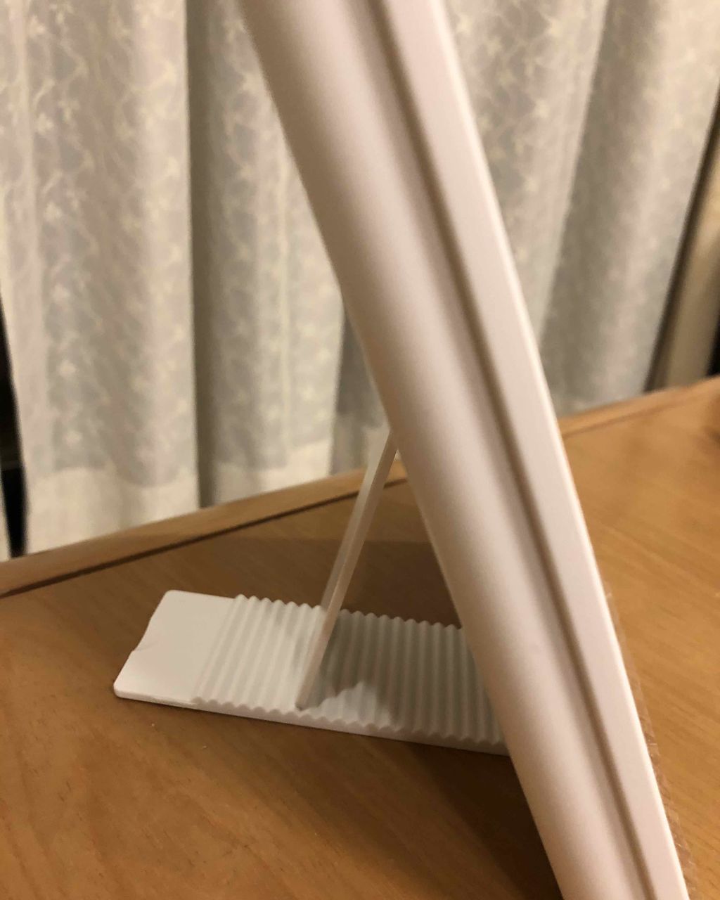 LED付ミラー(スタンドタイプ)/DAISO/その他化粧小物を使ったクチコミ(3枚目)