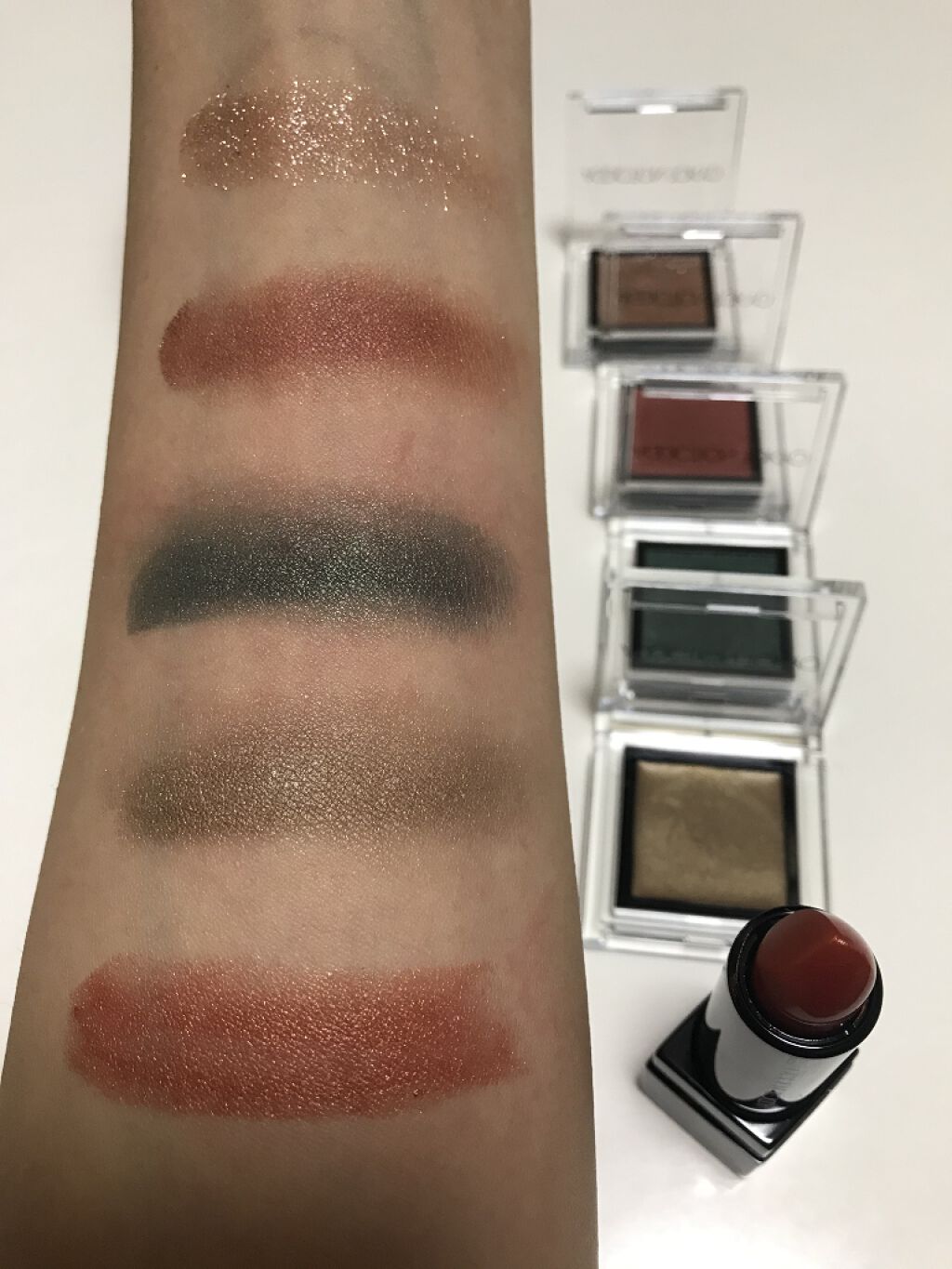 アディクション ザ アイシャドウ/ADDICTION/単色アイシャドウを使ったクチコミ(2枚目)