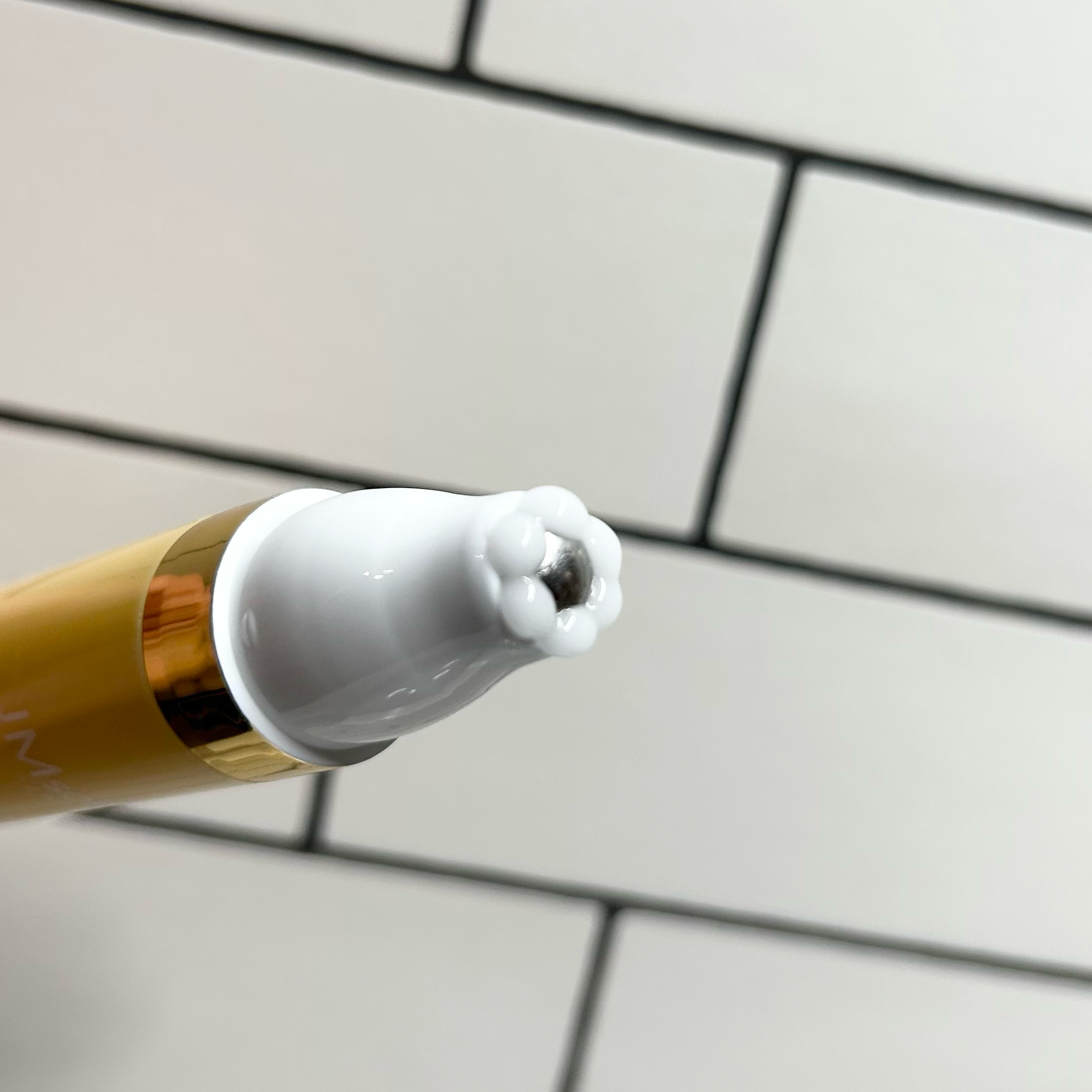 V9ビタミンアンプルロールオンアイクリームクリア/JMsolution/アイケア・アイクリームを使ったクチコミ（3枚目）