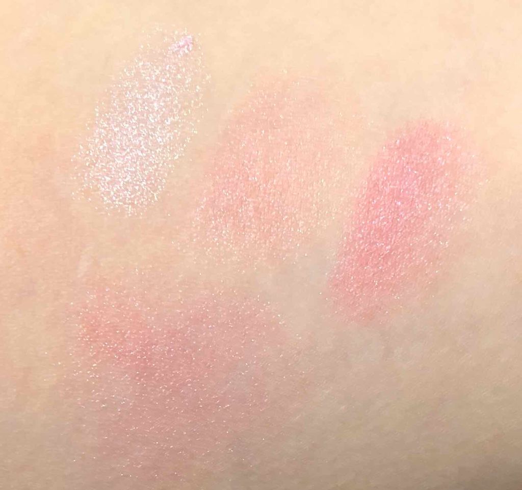 ブラッシング ハート/MAKEUP REVOLUTION/パウダーチークを使ったクチコミ(3枚目)