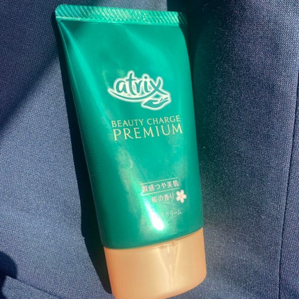 ビューティーチャージプレミアム 瞬間つや美肌 桜の香り/アトリックス/ハンドクリームを使ったクチコミ(1枚目)