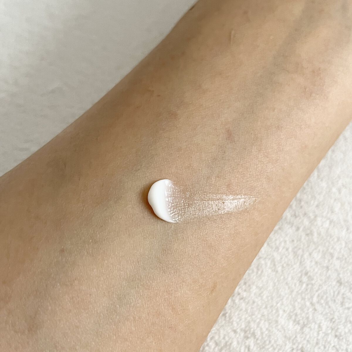 コエンリッチ ザ プレミアム 薬用ＣＩＣＡリペア ハンドクリーム/コエンリッチQ10/ハンドクリームを使ったクチコミ（2枚目）