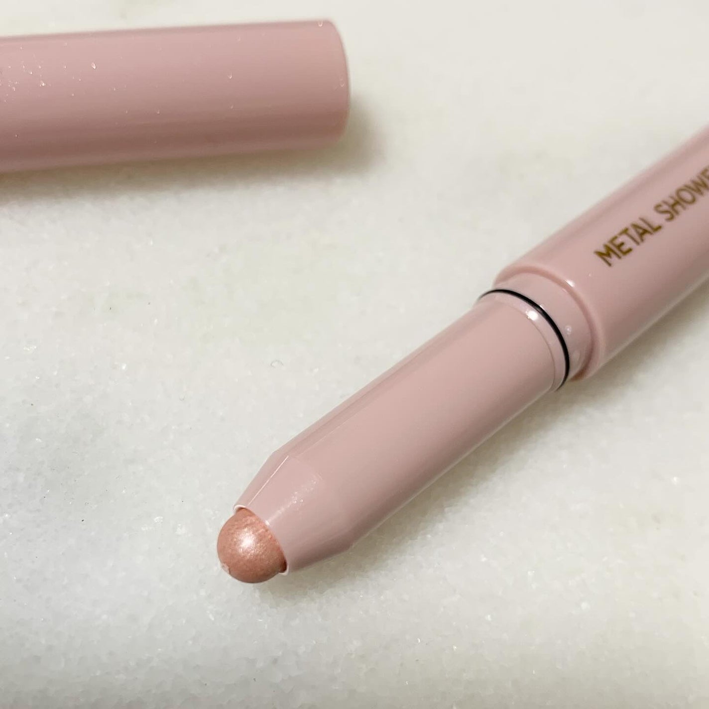 ウォンジョンヨ メタルシャワーペンシル/Wonjungyo/スティックアイシャドウを使ったクチコミ(2枚目)