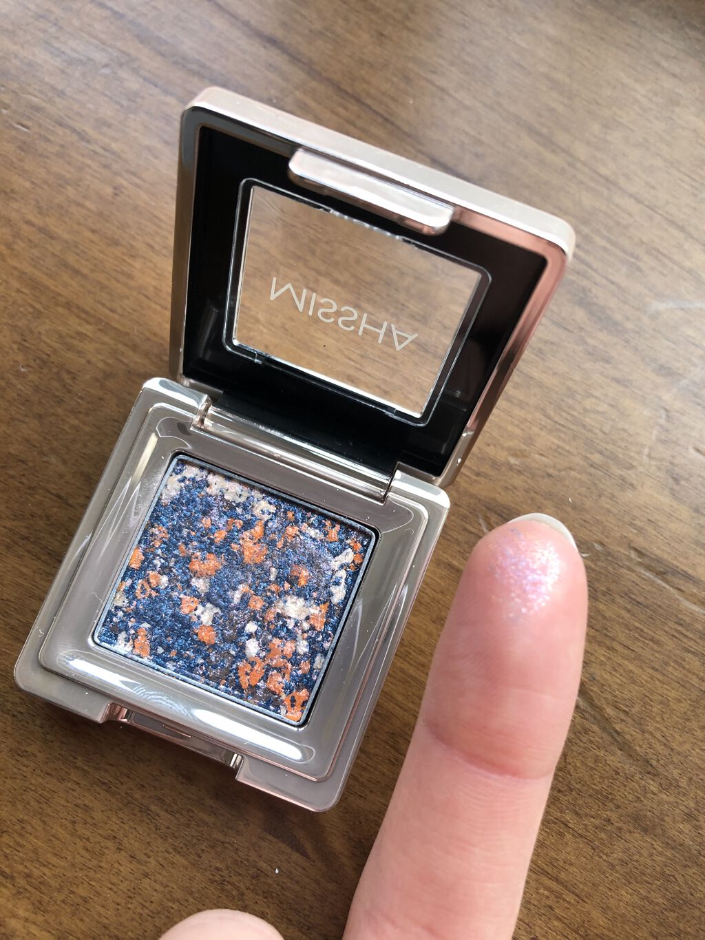 グリッタープリズム シャドウ/MISSHA/グリッターを使ったクチコミ（3枚目）