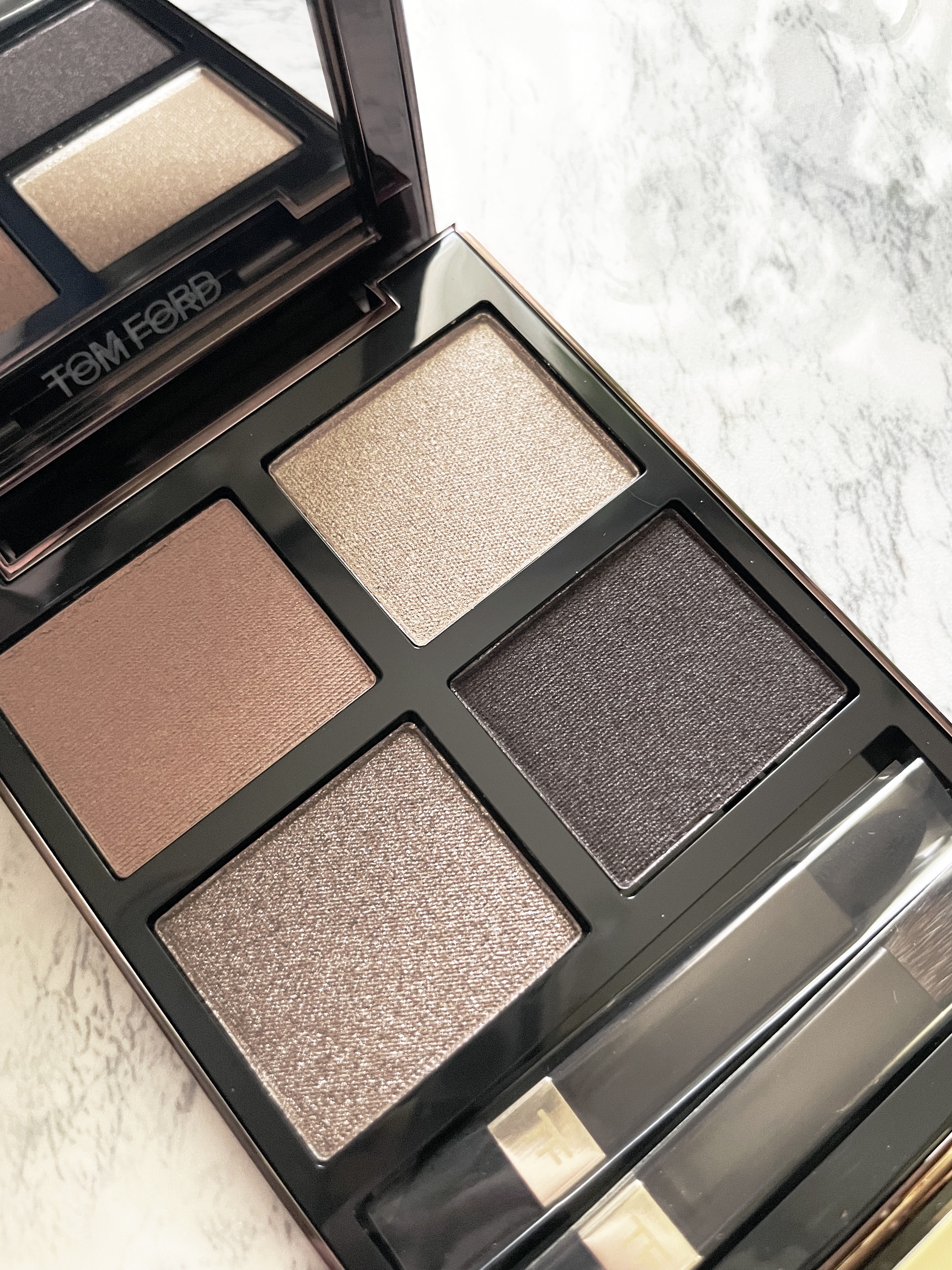 アイ カラー クォード 35CR ローズ トパーズ (限定品)/TOM FORD BEAUTY/アイシャドウパレットを使ったクチコミ（3枚目）