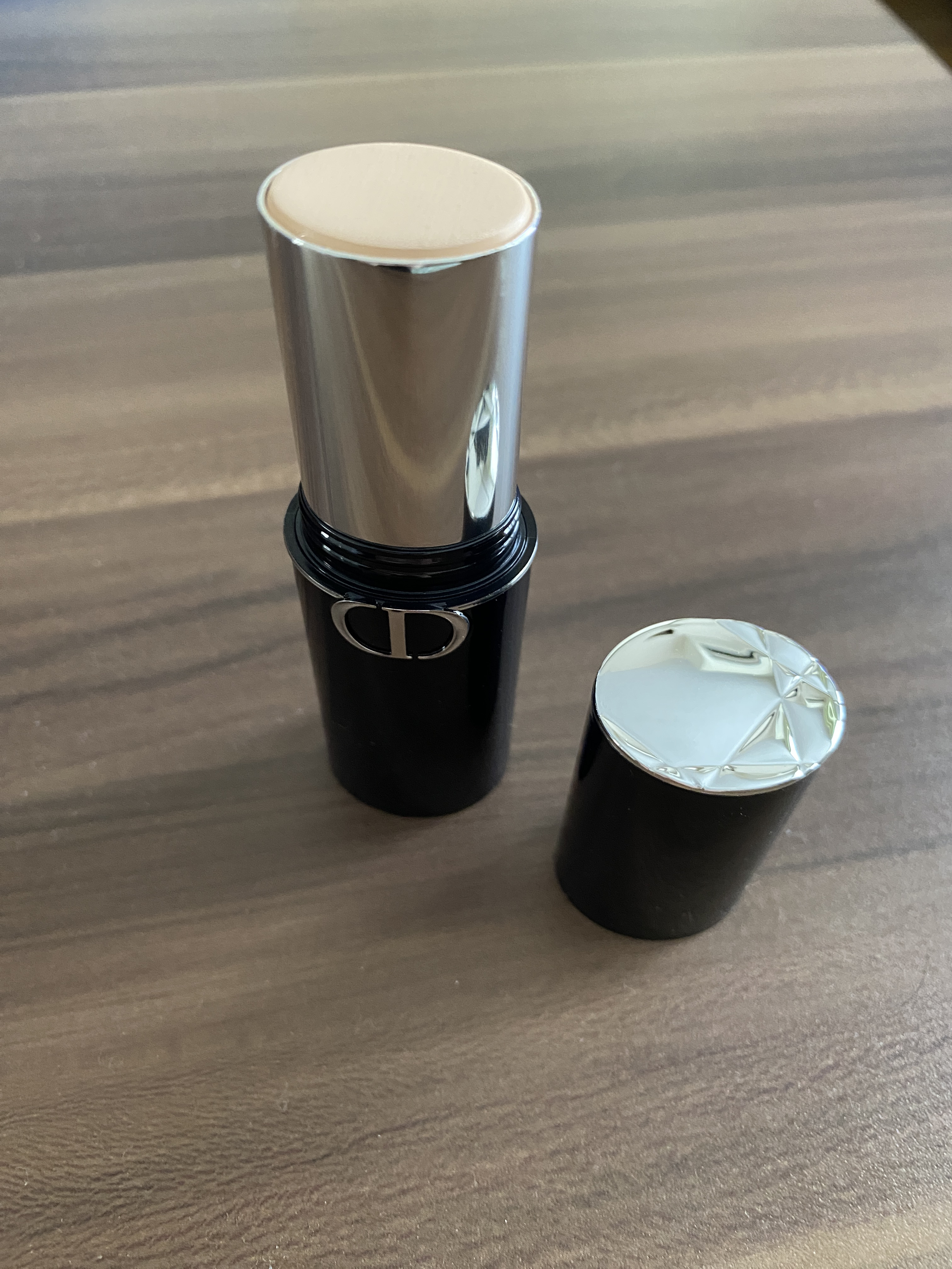 ディオールスキン フォーエヴァー スキン パーフェクト スティック/Dior/その他ファンデーションを使ったクチコミ（1枚目）