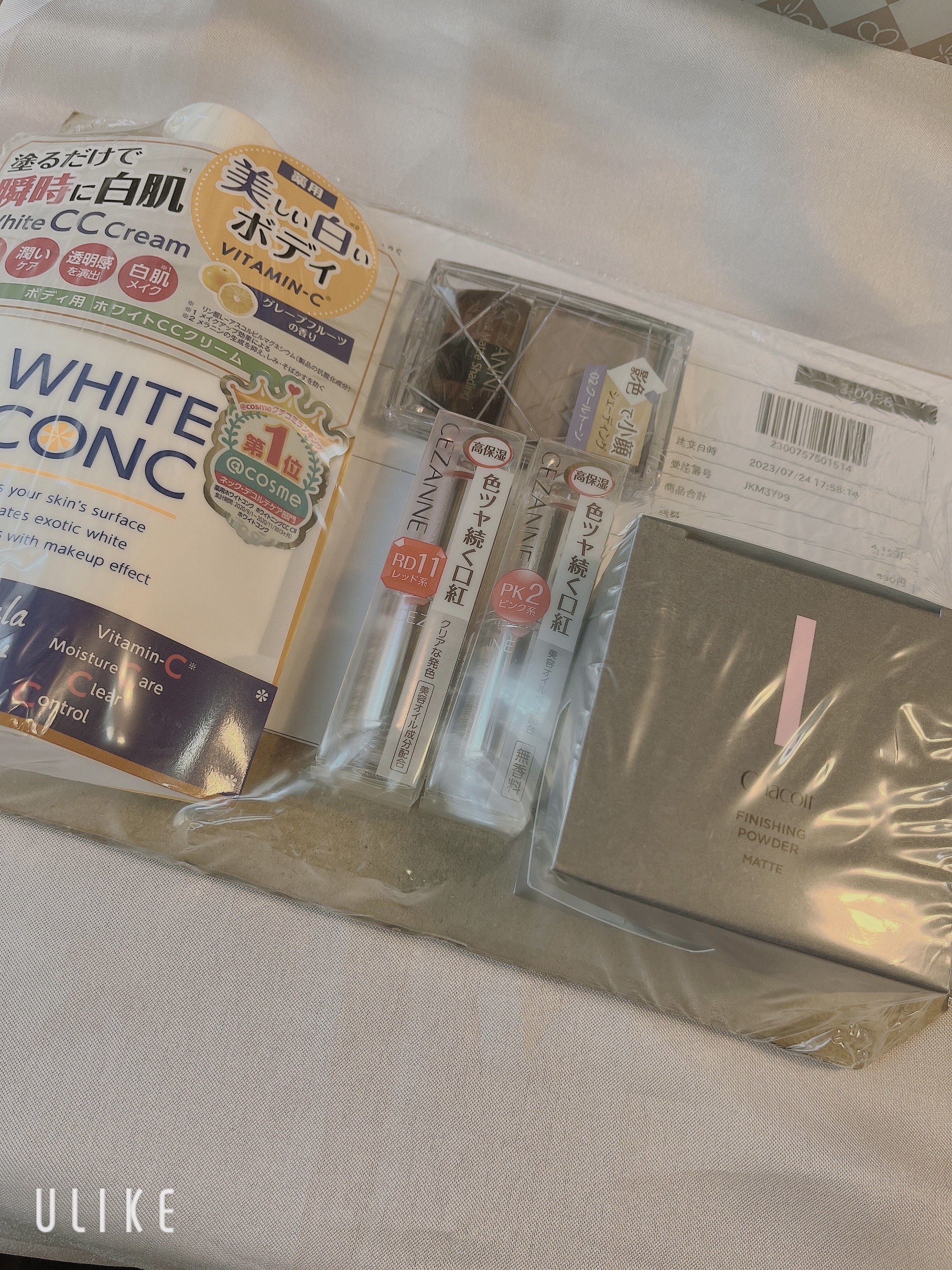 ラスティンググロスリップ/CEZANNE/口紅を使ったクチコミ（2枚目）