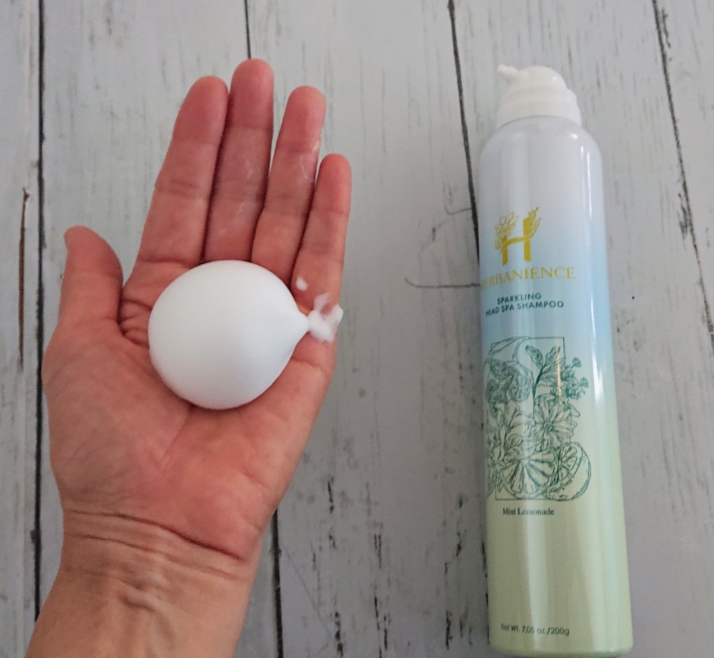 ハーバニエンス　炭酸ヘッドスパシャンプー_バニスパ/HERBANIENCE/市販シャンプーを使ったクチコミ（2枚目）