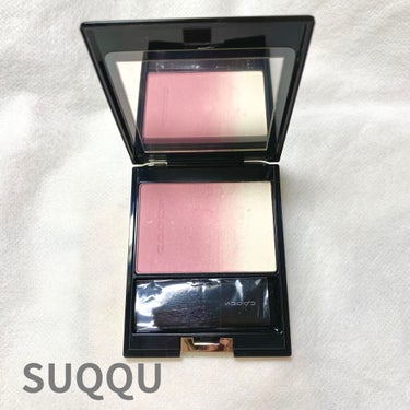 SUQQU ピュアカラーブラッシュ 124 桜光

限定カラーのチークです。

はじめてSUQQUのチークを購入しました。
もともと淡い色味なので、色白な私でも薄付きなくらいでした！
つけすぎて失敗する