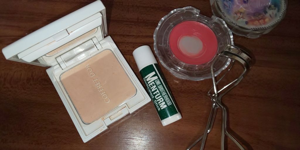 クリアコンパクトフェイスパウダー アニメデザイン/ミラクルロマンス/プレストパウダーを使ったクチコミ（1枚目）