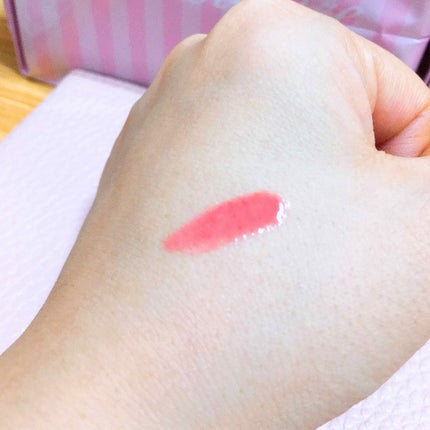ハニーラスター r/ROAlív/リップグロスを使ったクチコミ(2枚目)