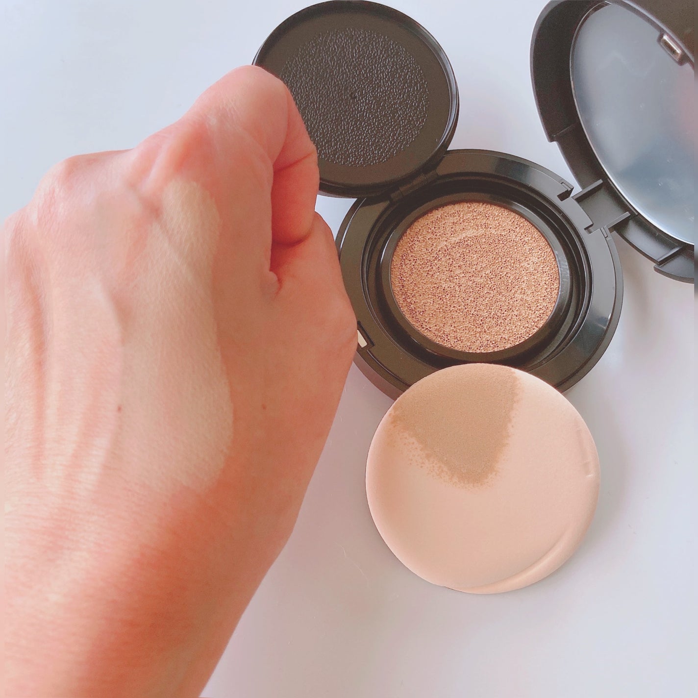 ジャビンドゥソウル ウインクファンデーションパクト/Javin De Seoul/クッションファンデーションを使ったクチコミ(4枚目)