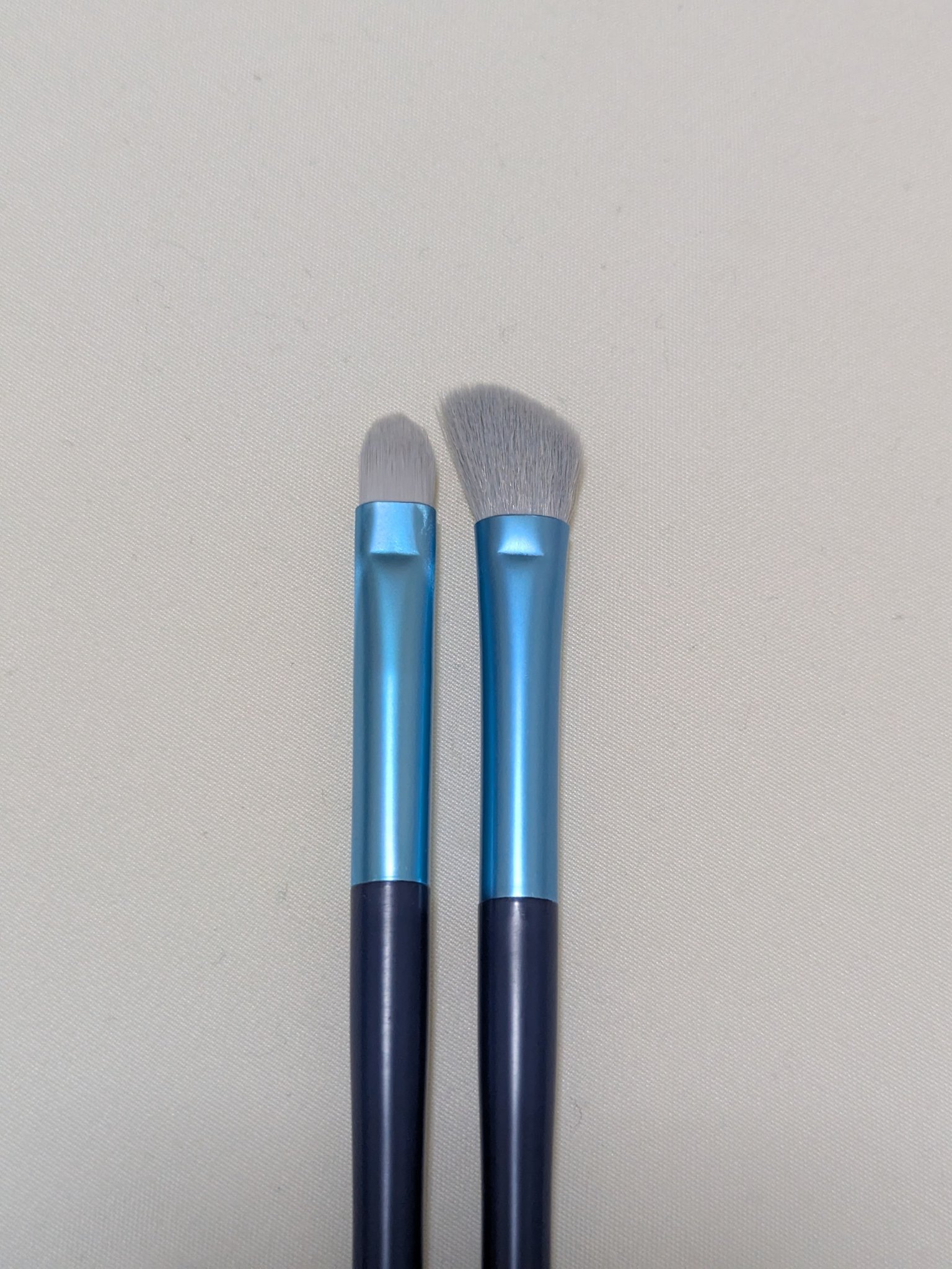 DAISOのメイクアップキット ノーズシャドウブラシ＆コンシーラーブラシ