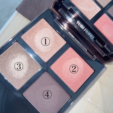 TOM FORD BEAUTY アイ カラー クォード C のクチコミ「TOMFORD.
アイカラークォードC
36 タイガーアイ
色んな人のスウォッチを見て
発売.....」(3枚目)