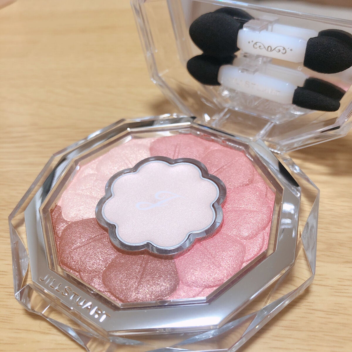 ジルスチュアート ブルームクチュール アイズ/JILL STUART/アイシャドウパレットを使ったクチコミ(2枚目)