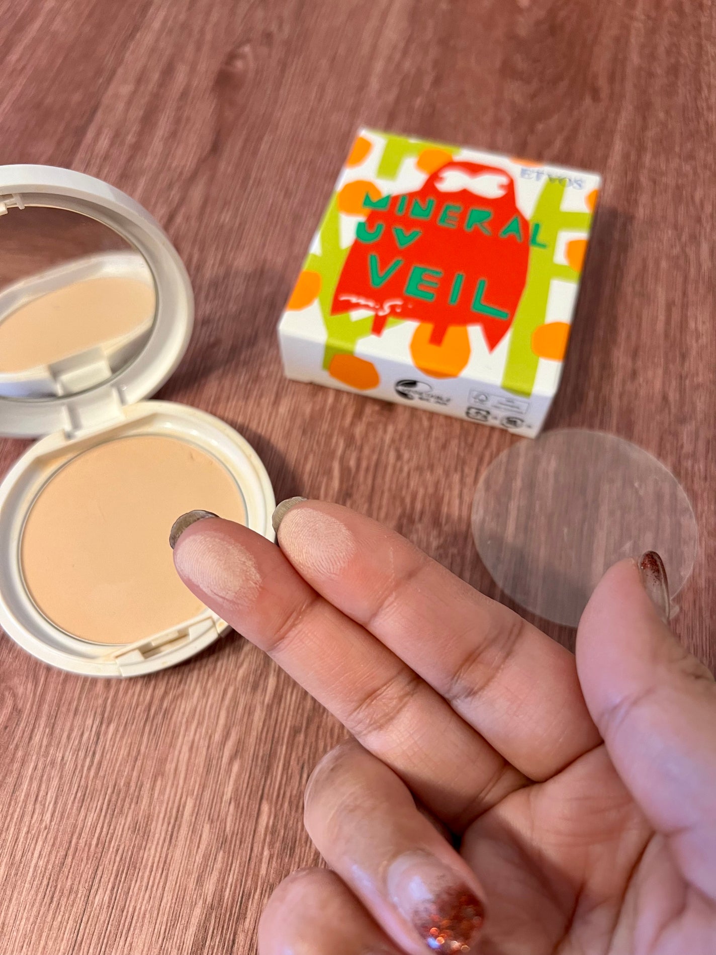 ミネラルUVベール/エトヴォス/プレストパウダーを使ったクチコミ(2枚目)