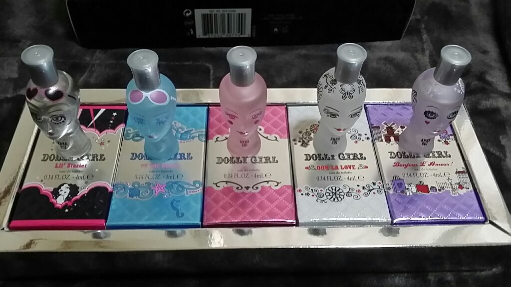 ANNA SUI ミニチュア ポーチコレクションのクチコミ「アナスイミニ香水第二弾！！
まぁこんな感じで集めてました！！

これしまうのメンドイな（笑）
.....」（2枚目）