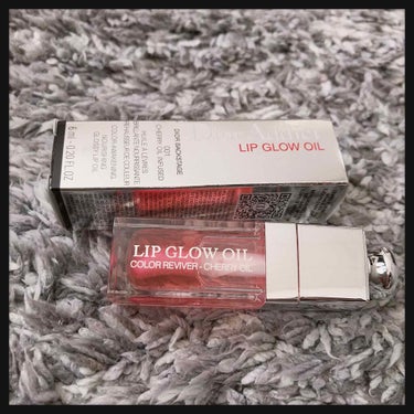 Dior Addict      LIP GLOW OIL
ディオール　アディクト
リップグロウオイル

001 PINK

マキシマイザー愛用してたけど
今回はこっちを購入してみました！

オイルなの