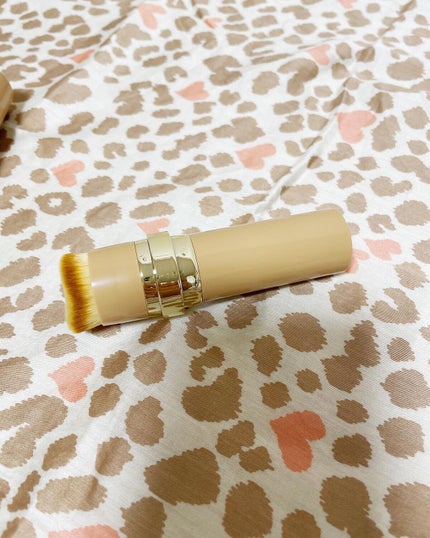 mok on LIPS 「シルキースティックファンデーションSPF50・PA+++全2色..」(4枚目)