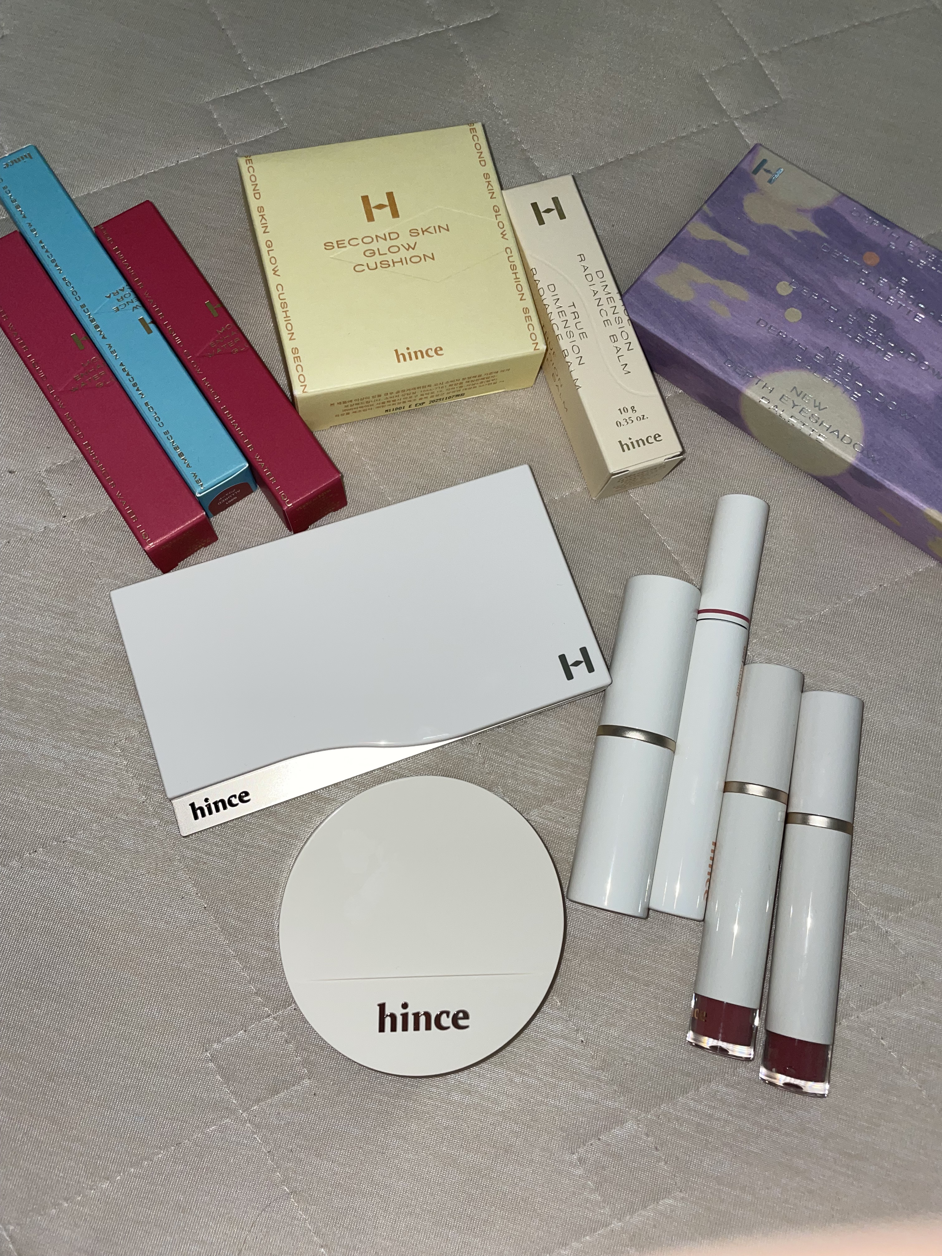 トゥルーディメンションラディアンスバーム/hince/スティックハイライトを使ったクチコミ（1枚目）