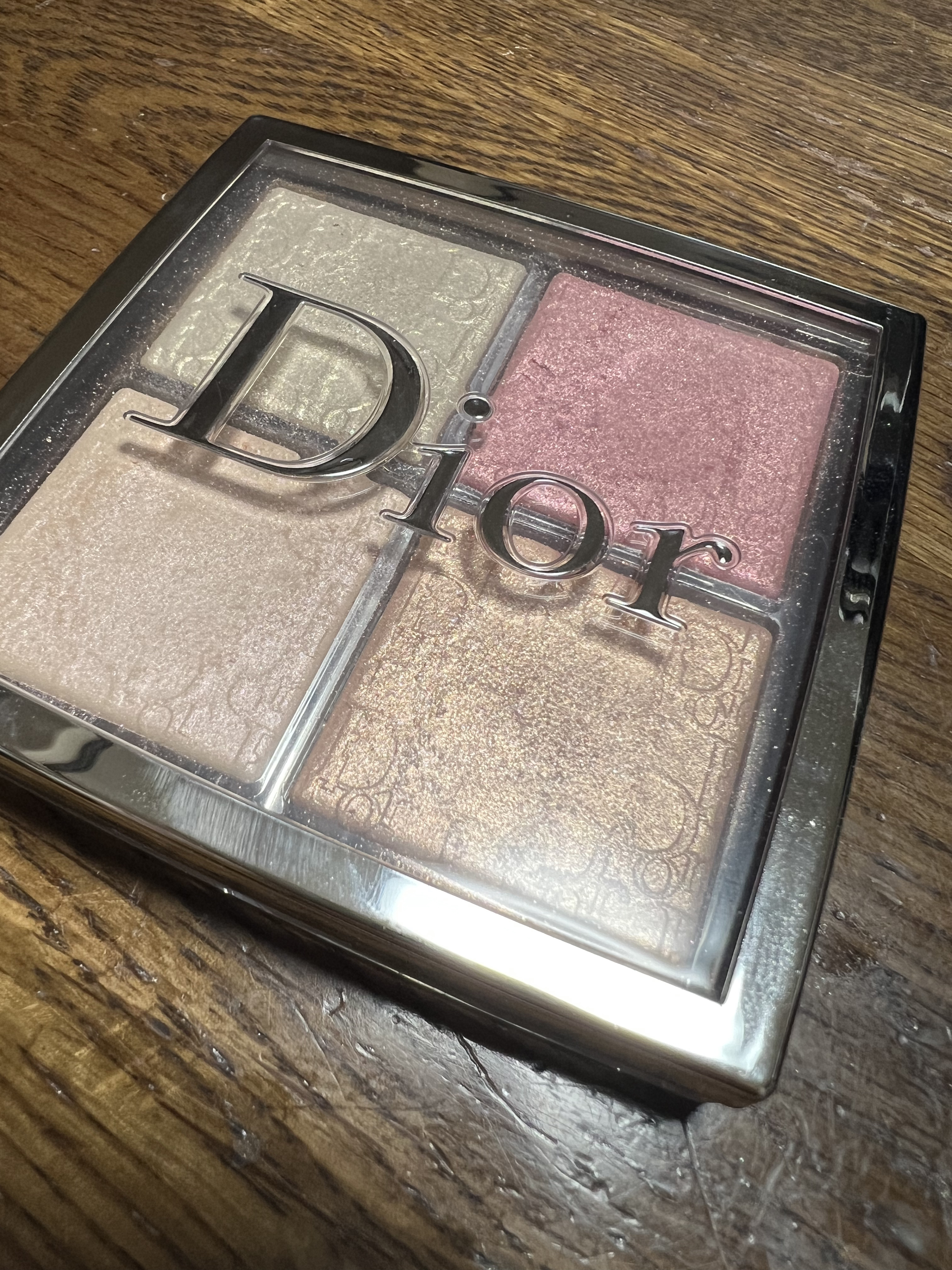 【旧】ディオール バックステージ フェイス グロウ パレット/Dior/ハイライトを使ったクチコミ（1枚目）