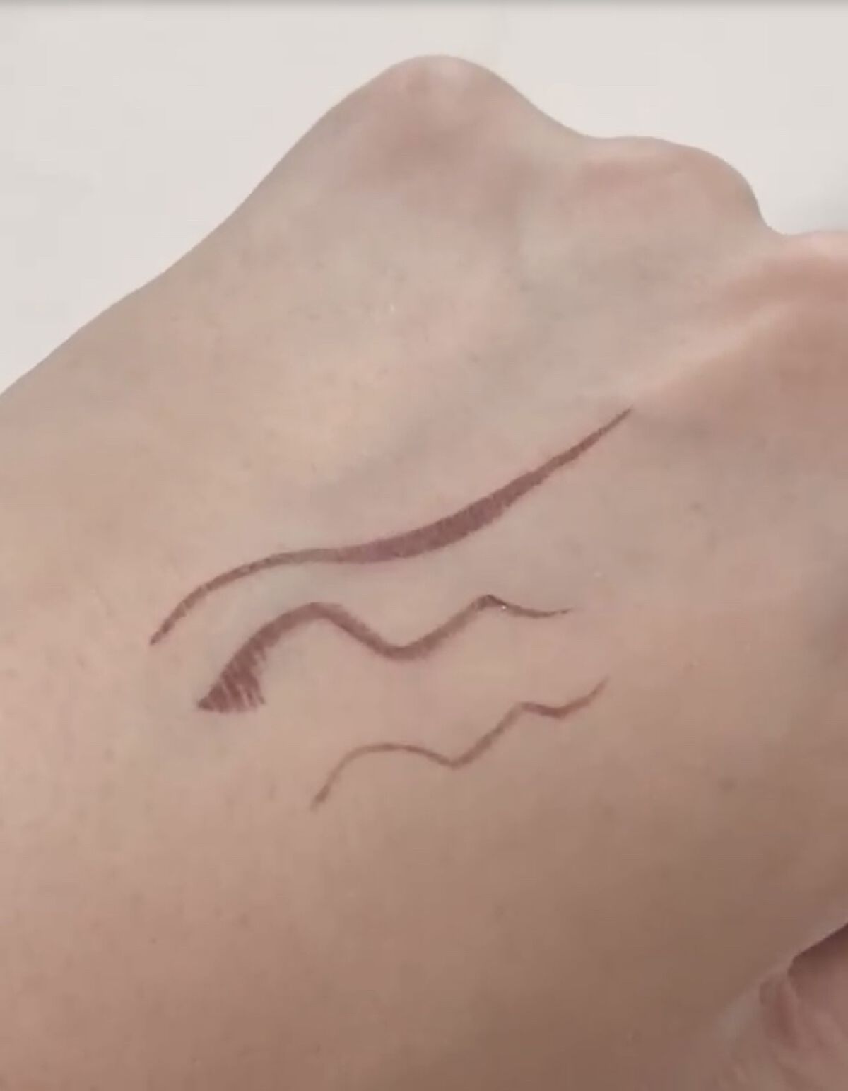 ラインエキスパンダー  BR713 桃色球根/MAJOLICA MAJORCA/リキッドアイライナーを使ったクチコミ（3枚目）