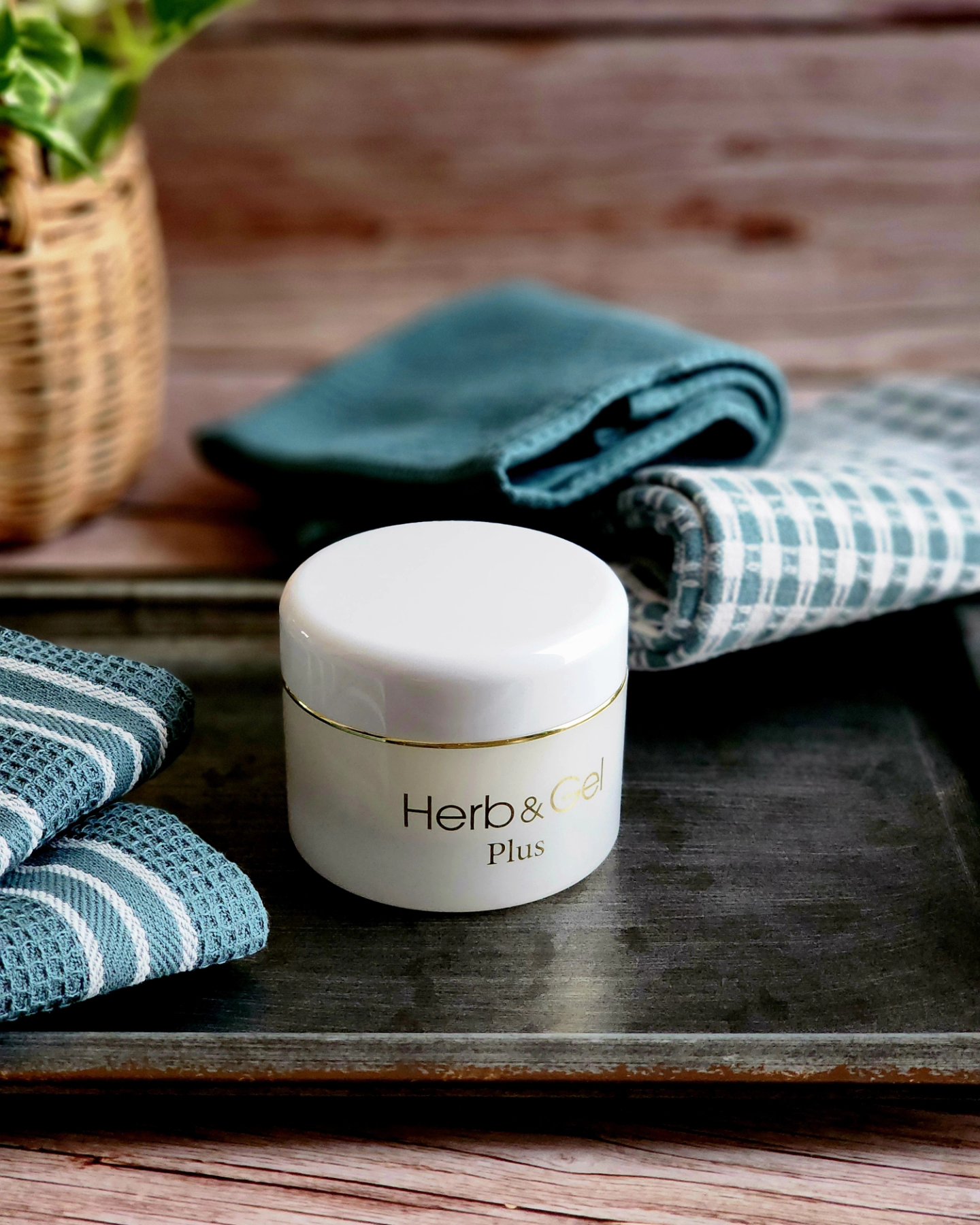 ハーブ＆ゲルPLUS/ナチュラルウェーブ/オールインワン化粧品を使ったクチコミ（1枚目）