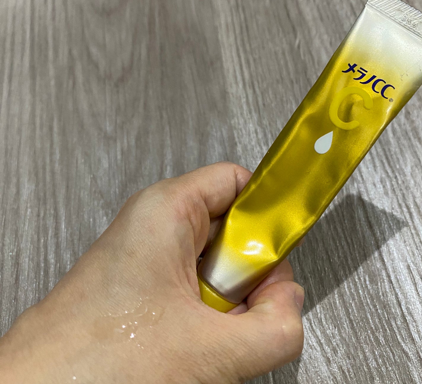 薬用しみ集中対策 プレミアム美容液/メラノCC/美容液を使ったクチコミ(2枚目)