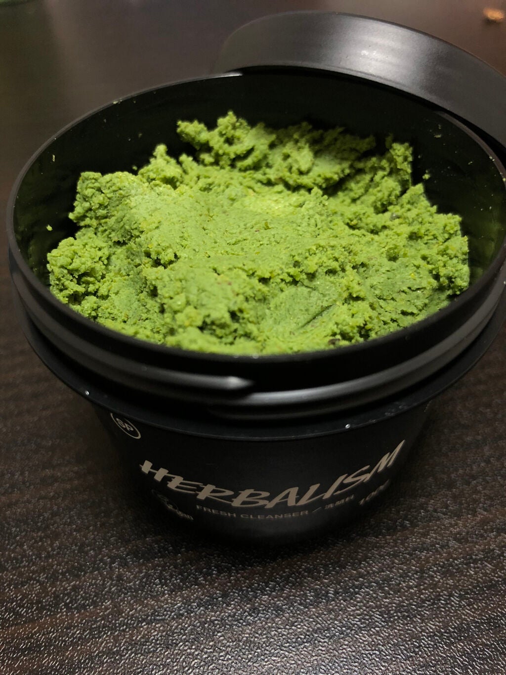 YUKA on LIPS 「LUSHHERBALISM(洗顔)LUSHの洗顔料です。私は混..」(2枚目)