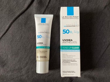 SPF50+PA++++の化粧下地が使いたくなったので、色々調べてこちらを購入。

気に入っているところ
・日焼け止め効果が高い
・肌に優しい
・石鹸で落ちる
・無色。控えめなトーンアップ効果。

気に