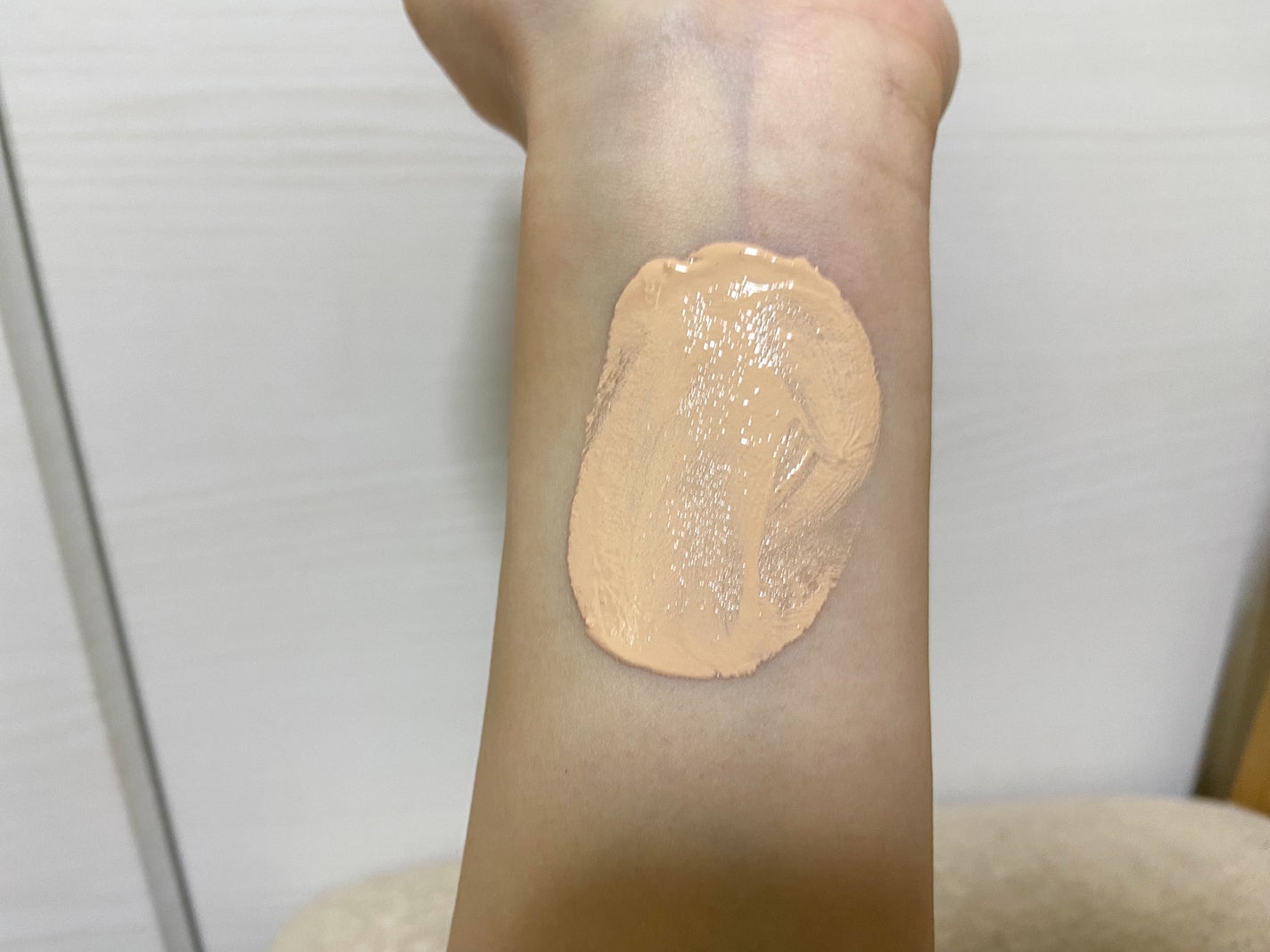 プリズム・リーブル・スキンケアリング・グロウ/GIVENCHY/リキッドファンデーションを使ったクチコミ(4枚目)