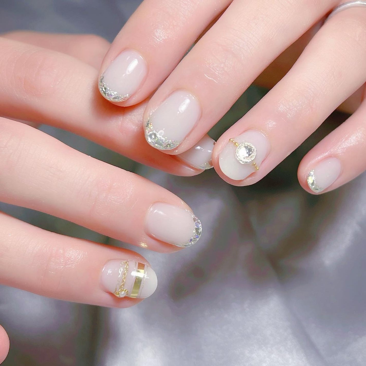 なかやまちえこ on LIPS 「ガラスフレンチとリングネイル💅⠀⠀#nail#nails#na..」(1枚目)