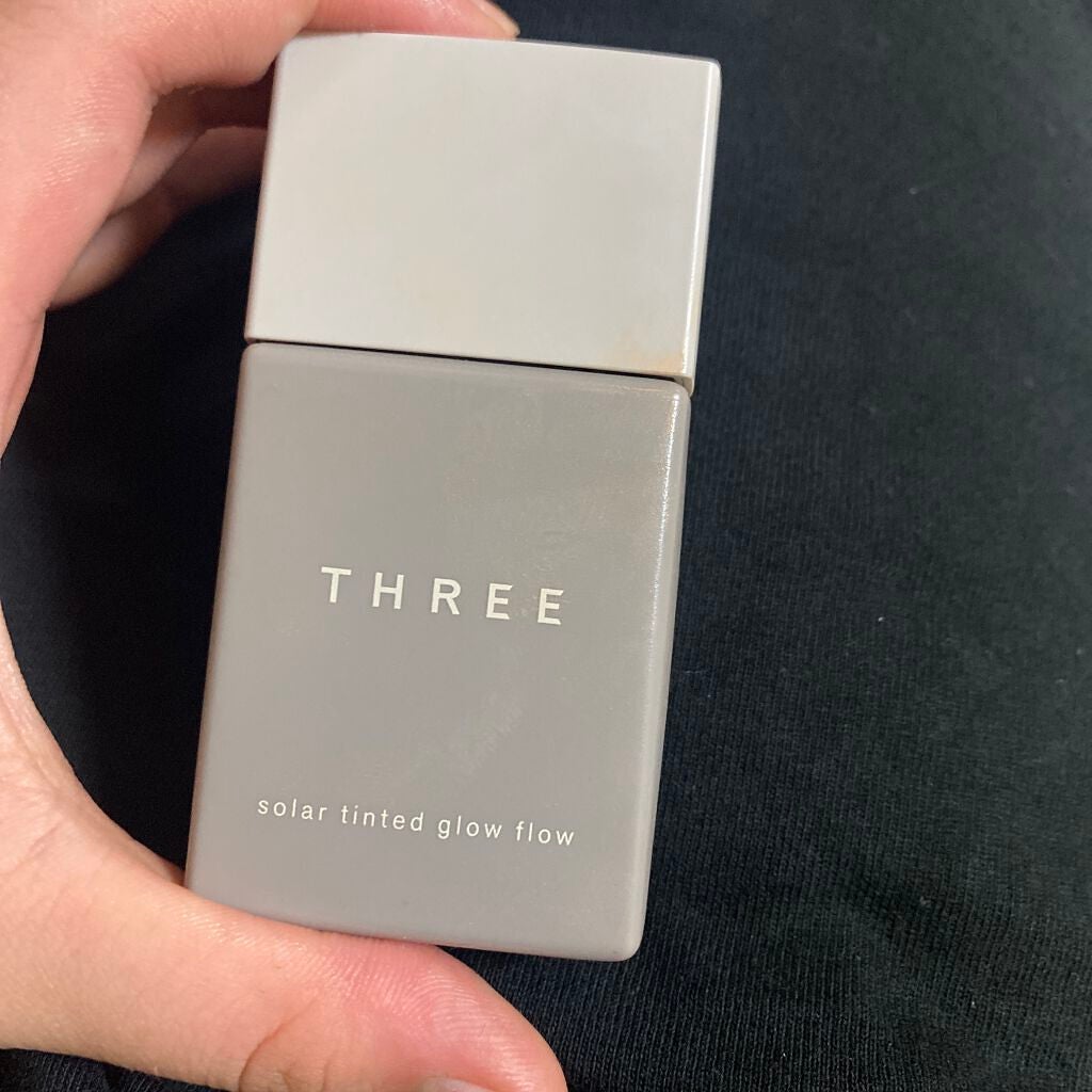 ソーラーティンティドグローフロー/THREE/リキッドファンデーションを使ったクチコミ(1枚目)