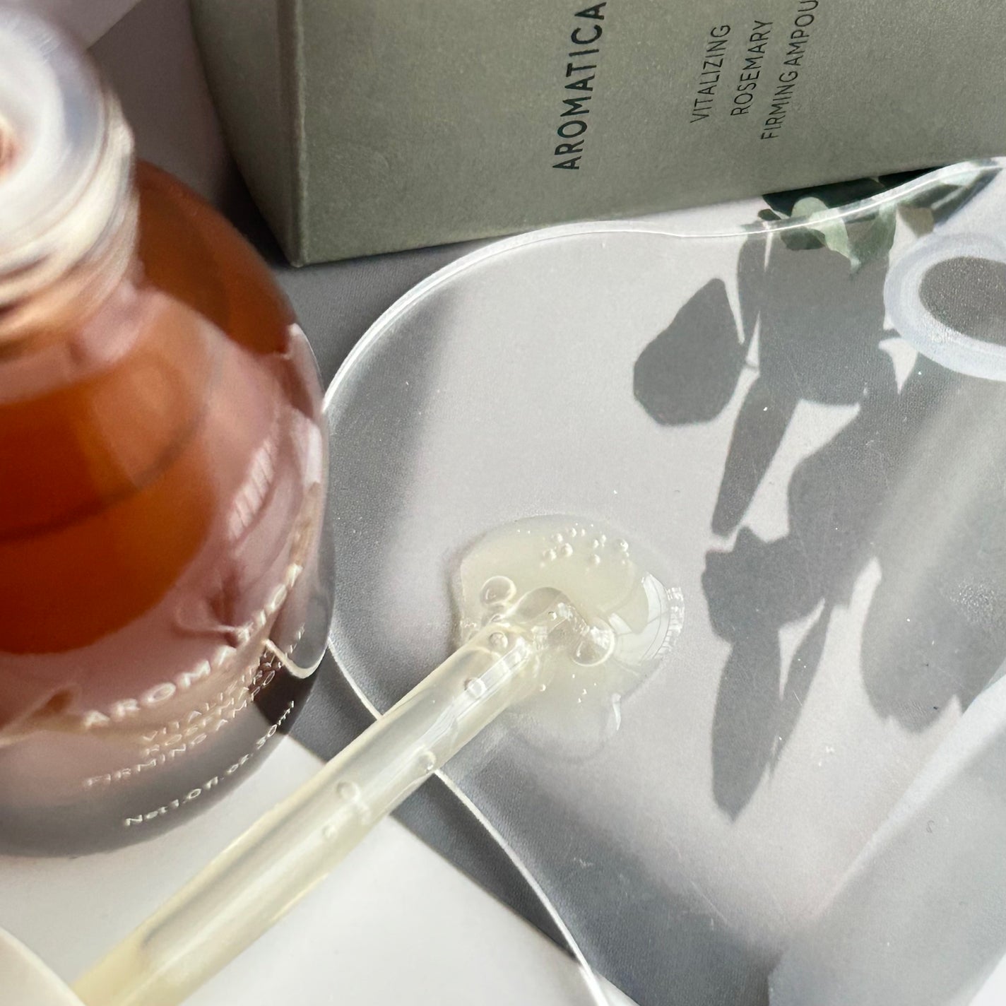 バイタライジング ローズマリー ファーミング アンプル/AROMATICA/美容液を使ったクチコミ(2枚目)