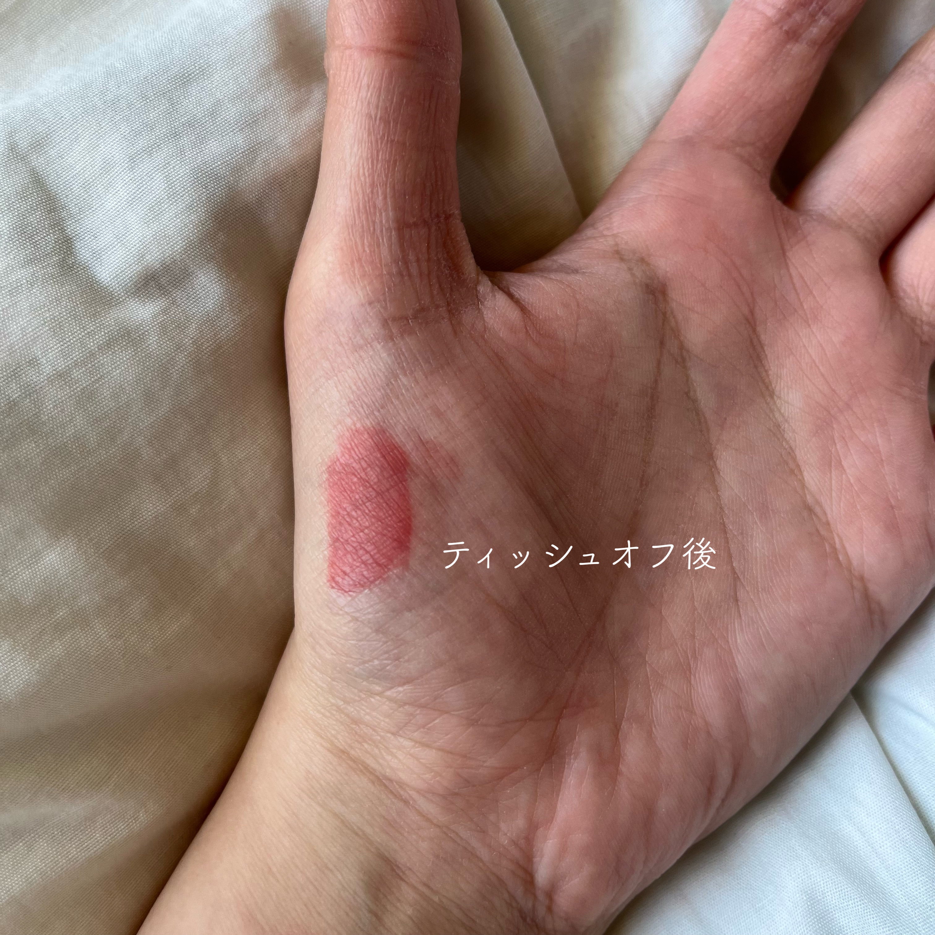 ムードインハンサーウォーターリキッドグロウ W013 アディクティド/hince/口紅を使ったクチコミ（3枚目）