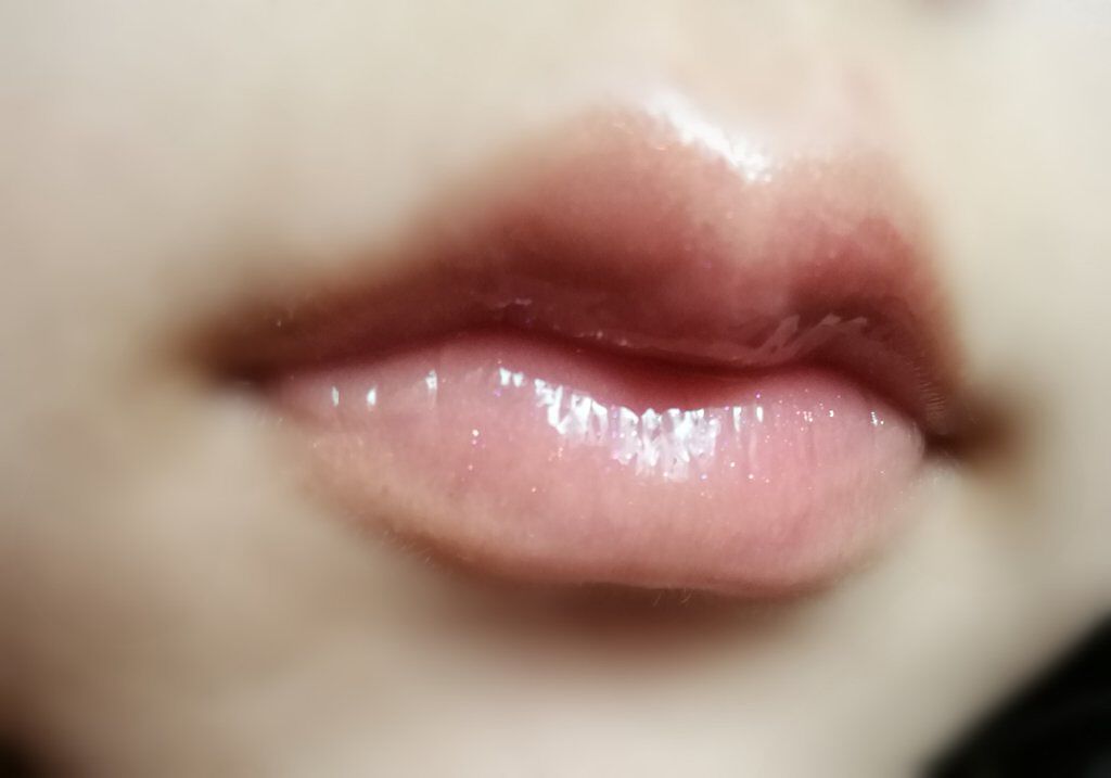 38°C / 99°F リップトリートメント (リップ美容液)/UZU BY FLOWFUSHI/リップケアを使ったクチコミ（3枚目）