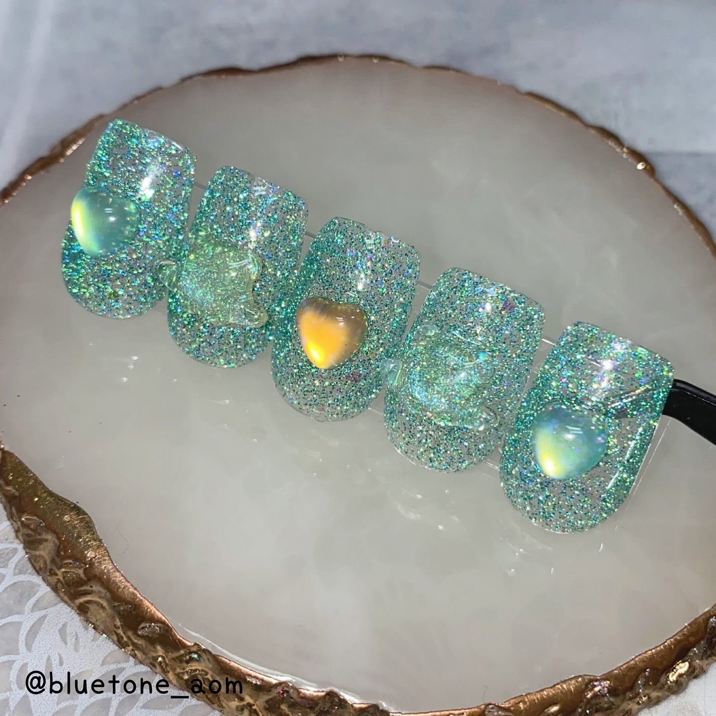 ⋆͛🦖⋆͛aomi on LIPS 「オリジナルフラッシュグリーン×オーロラ色んな色にキラキラするけ..」(7枚目)