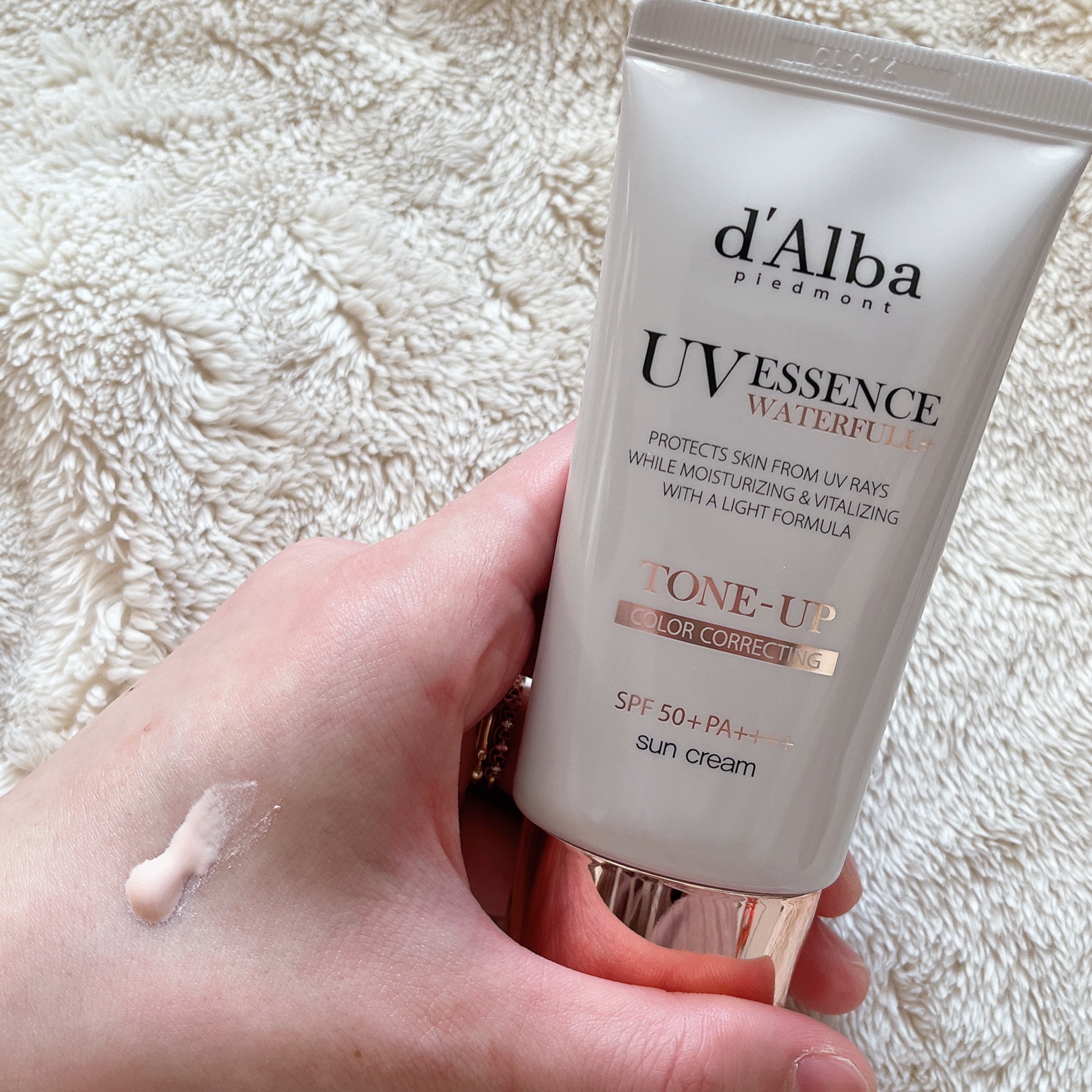 ウォータフルトーンアップサンクリーム/ダルバ/日焼け止めクリームを使ったクチコミ（2枚目）