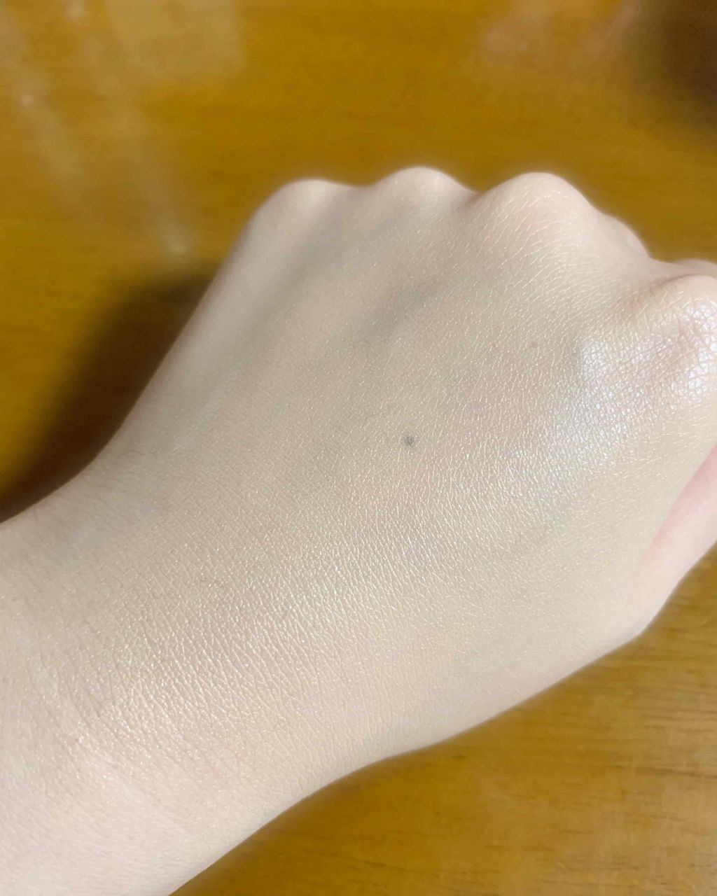 ミネラルフローレスリキッドファンデーション/エトヴォス/リキッドファンデーションを使ったクチコミ(3枚目)