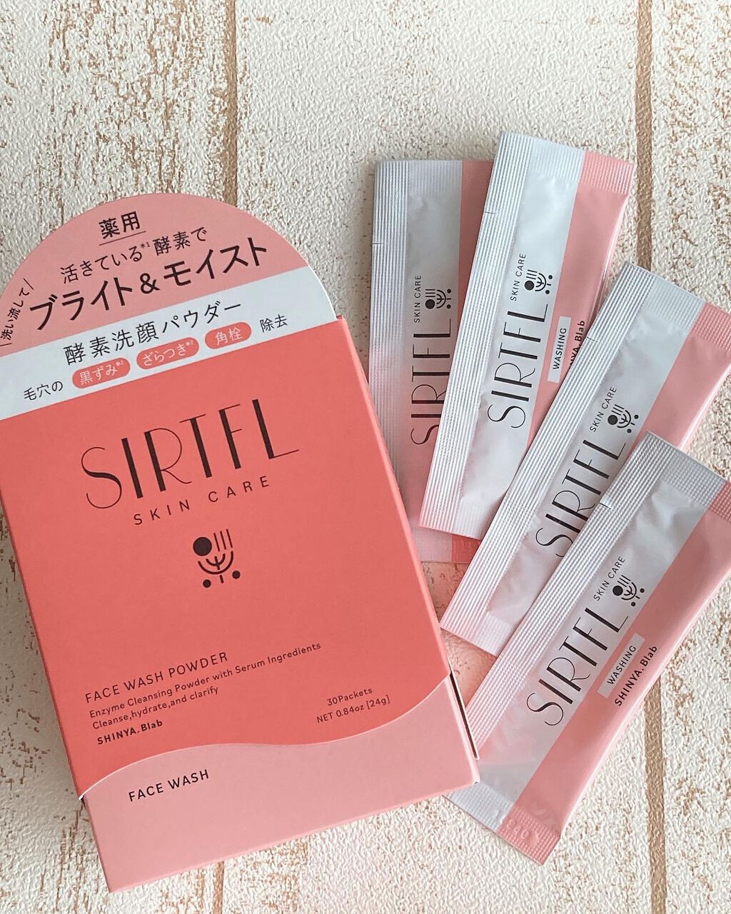 sato on LIPS 「SIRTFL ブライト酵素洗顔パウダー 30包1980円(税込..」(1枚目)