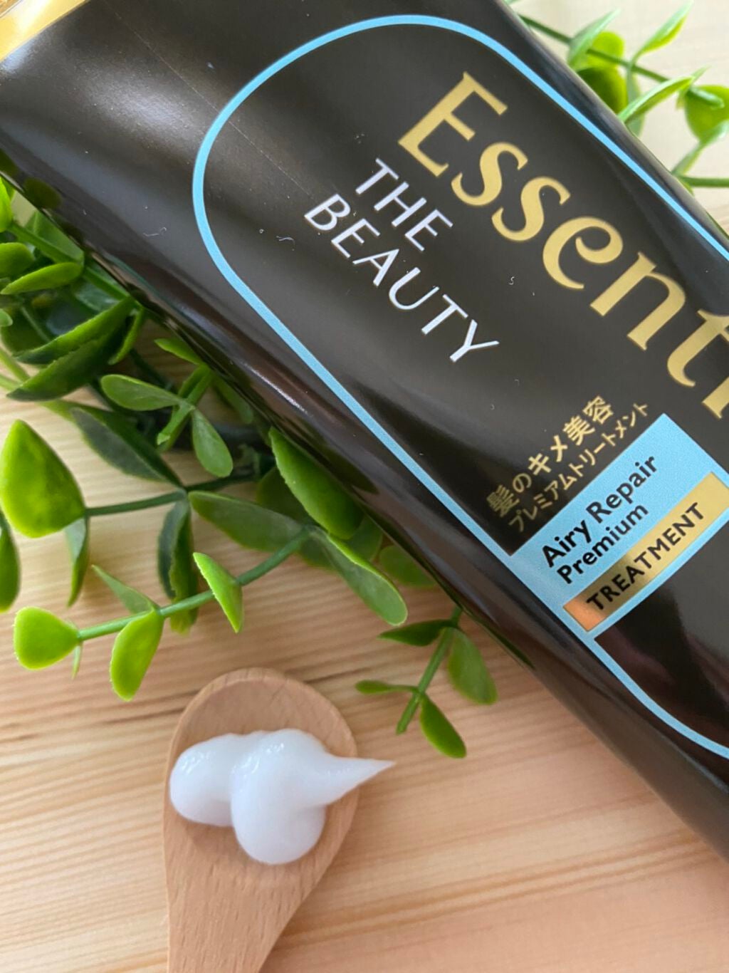 Essential THE BEAUTY 髪のキメ美容プレミアムトリートメント<エアリーリペアプレミアム>/エッセンシャル/洗い流すヘアトリートメントを使ったクチコミ(3枚目)