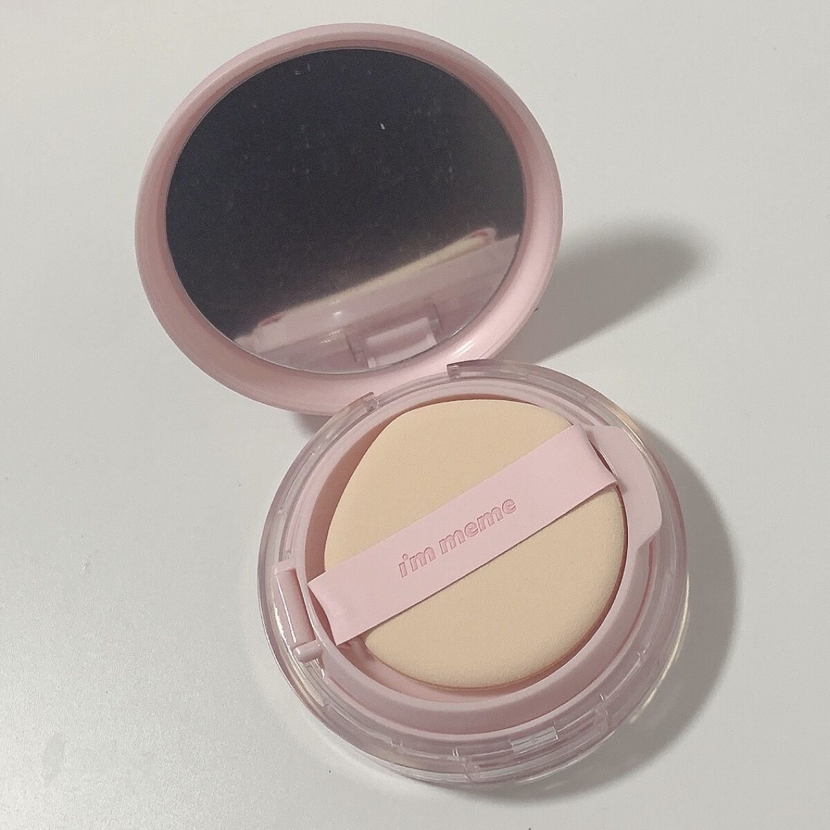 ワンダーベルベットラスティングクッション/i’m meme/クッションファンデーションを使ったクチコミ（2枚目）