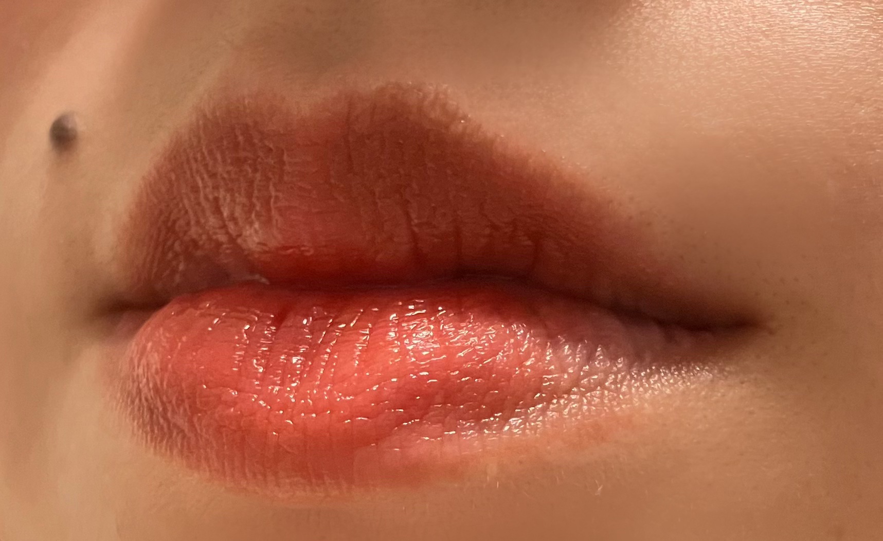 ジューシーラスティングティント/rom&nd/リップティントを使ったクチコミ（2枚目）