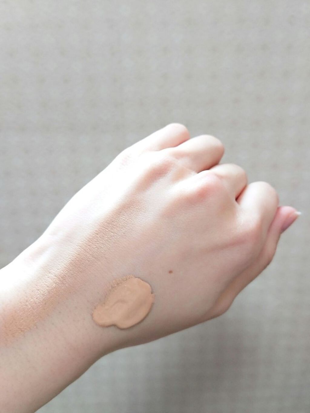 リアルカバーリキッド（ライトグロウ）/KATE/リキッドファンデーションを使ったクチコミ（2枚目）