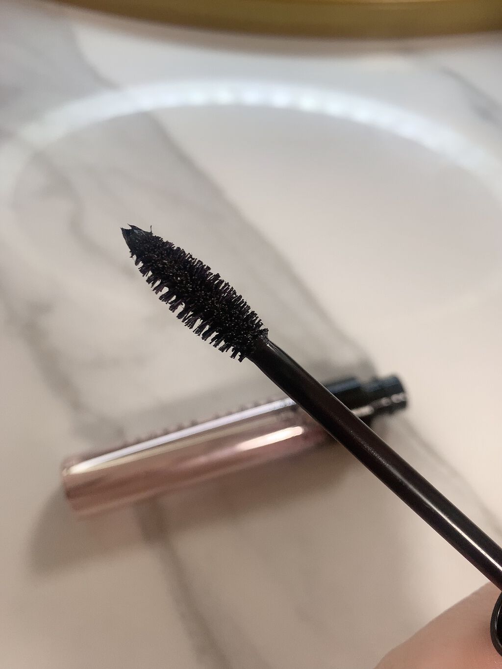 FULL FRONTAL VOLUME, LIFT & CURL MASCARA/FENTY BEAUTY BY RIHANNA/マスカラを使ったクチコミ（2枚目）